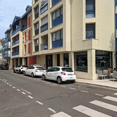 Centre: Beau Duplex T3 3* Avec Balcon, Parking, A Deux Pas De La Et Des Commerces - Fr-1-420-107