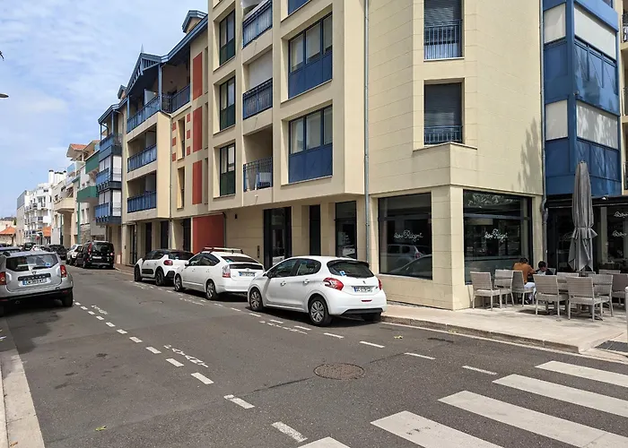 Centre: Beau Duplex T3 3* Avec Balcon, Parking, A Deux Pas De La Et Des Commerces - Fr-1-420-107