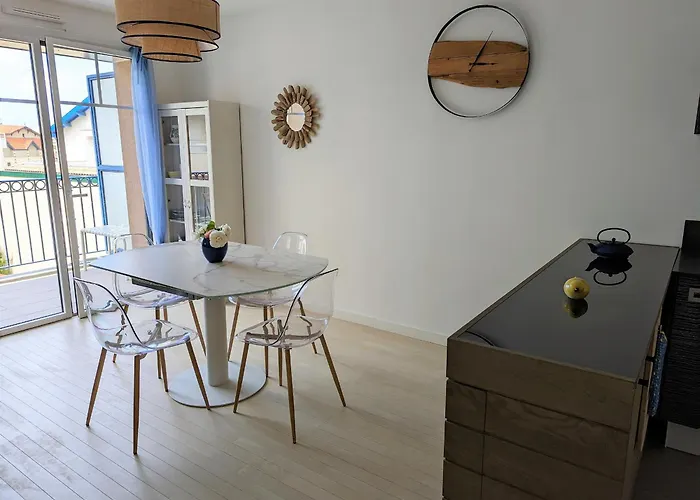 Centre: Beau Duplex T3 3* Avec Balcon, Parking, A Deux Pas De La Et Des Commerces - Fr-1-420-107 Apartament Arcachon